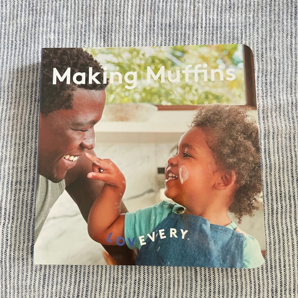 Lovevery Making Muffins Book 💙